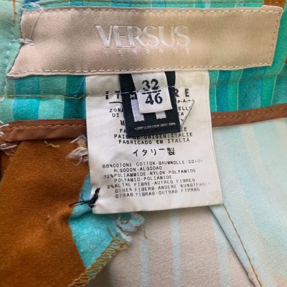 Versus Versace HOT Pants with Flare - Picture 10 of 13